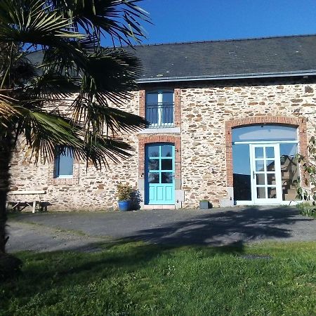 La Veronniere Hotel Entrammes Exterior photo