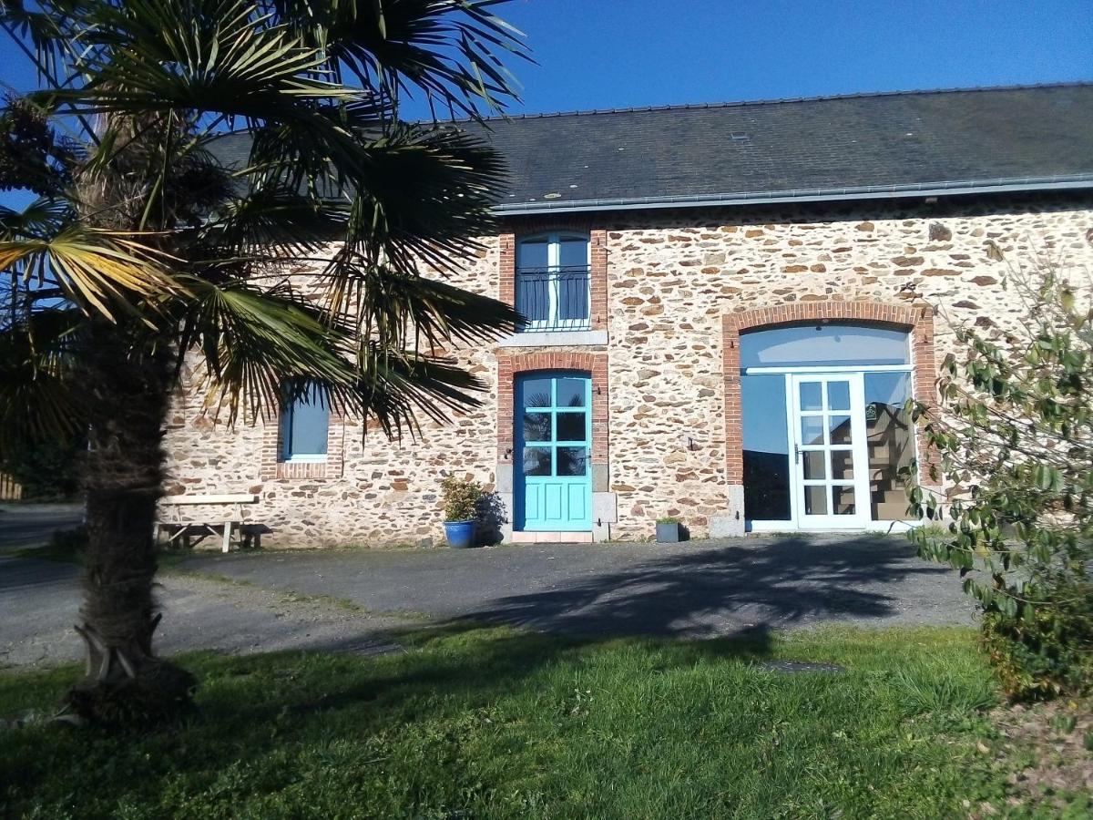 La Veronniere Hotel Entrammes Exterior photo